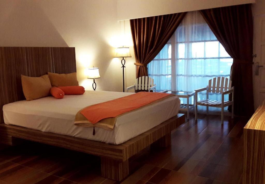 Satria Wisata Hotel Parepare Zewnętrze zdjęcie