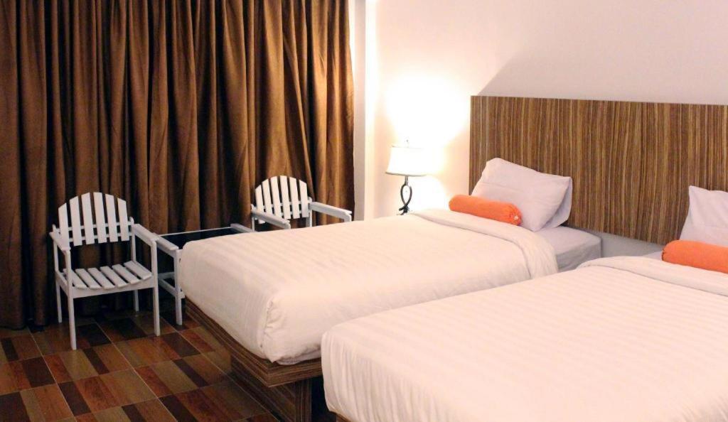 Satria Wisata Hotel Parepare Zewnętrze zdjęcie