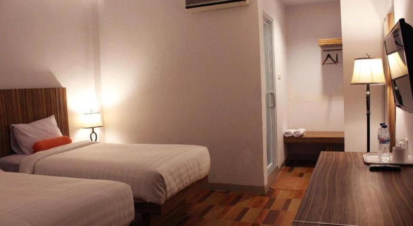Satria Wisata Hotel Parepare Zewnętrze zdjęcie