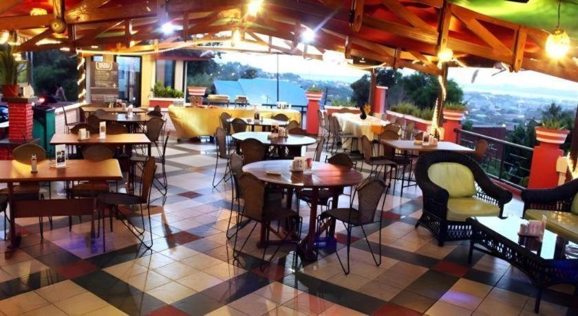Satria Wisata Hotel Parepare Zewnętrze zdjęcie