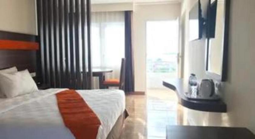 Satria Wisata Hotel Parepare Zewnętrze zdjęcie