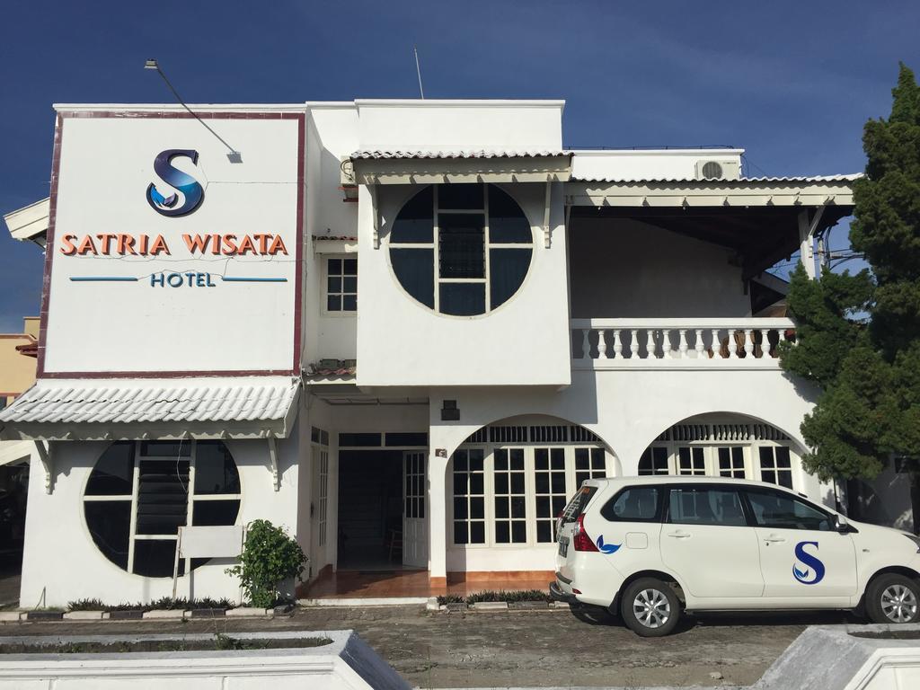 Satria Wisata Hotel Parepare Zewnętrze zdjęcie